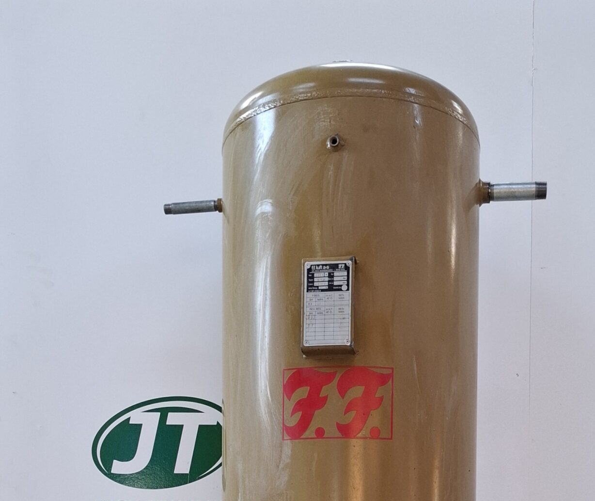 Beholder til salg 15 B242-scaled